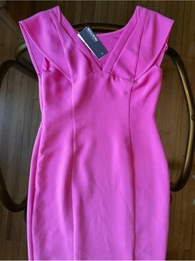 Kenneth Cole REACTION Hot Pink Sheath Knee Lenght Dress - Size 12